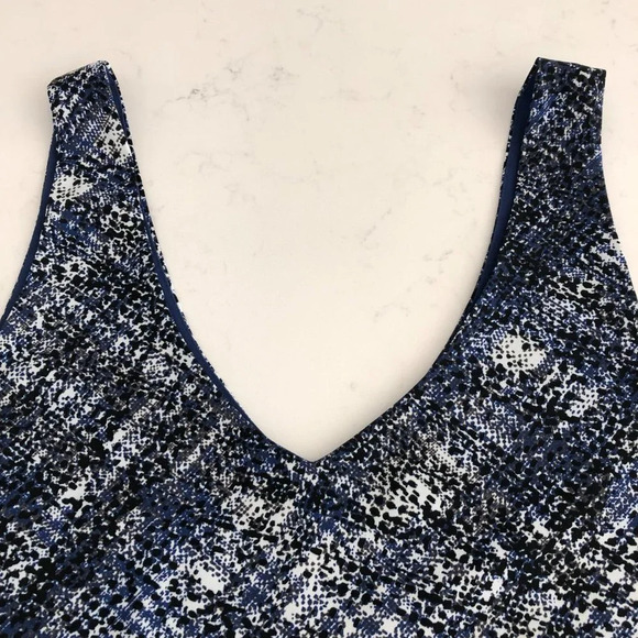 RW&CO Abstract Print Sleeveless V Neck Lined Tank Top Blue Black White Sz M - Picture 4 of 8